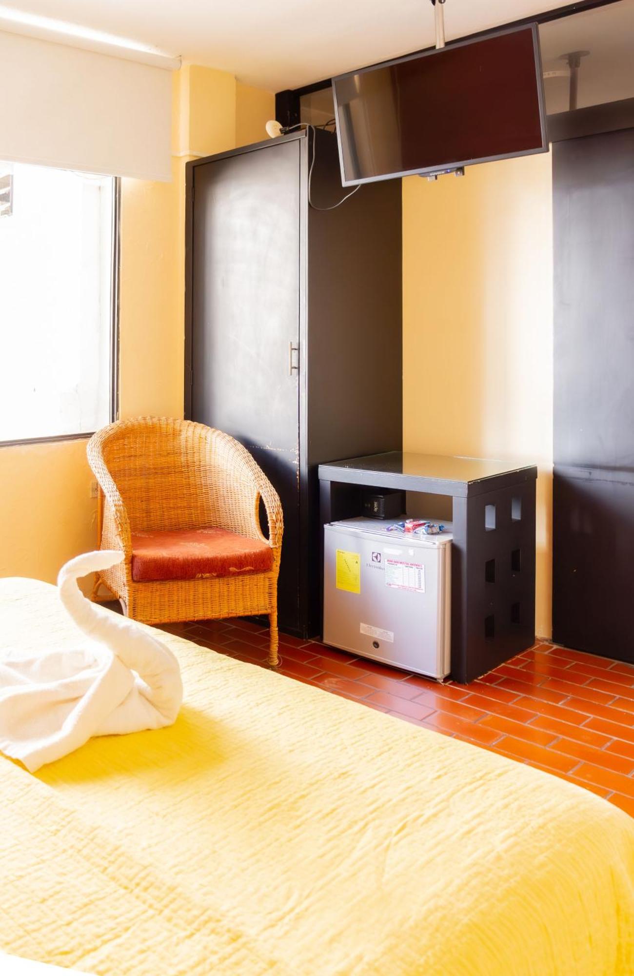 Hostal Antares Manta Eksteriør bilde